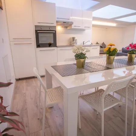 City Center Duplex I 24h Self-check-in Apartment Innsbruck